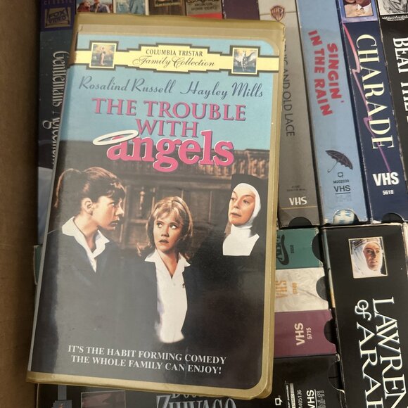 Lot of 22 Vintage VHS Classic Films – Noir, Drama, Bogart Hepburn Temple Kelly - Picture 6 of 6